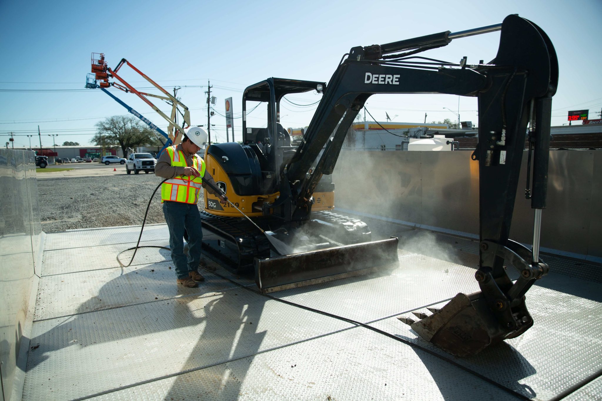 Read more about the article Beyond Clean Starts Here: Industrial Pressure Washers and Power Rentals Ready from Evans 